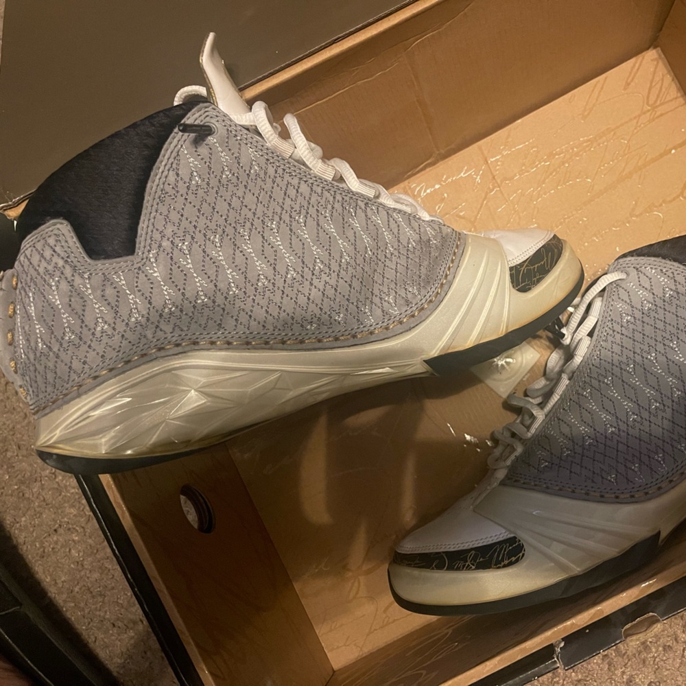 Air Jordan XX3 White/Stealth-Black-Metallic Gold